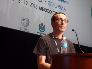 César_Rendueles_durante_su_conferencia_en_Wikimanía_2015_06